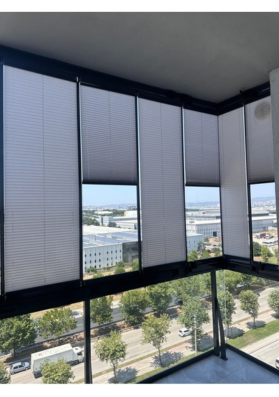 Blind-x Koyu Gri Plise Katlanır Cam Balkon Perdesi, Ofis Perdesi, Mutfak Perdesi, Salon Perdesi