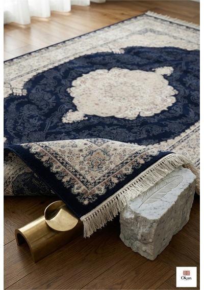 Royal Heritage Exclusive: Sanat Eseri Dokusunda Lacivert Madalyon Salon Halısı