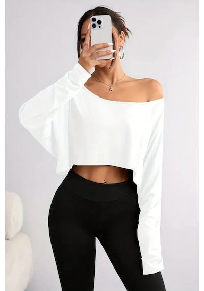 Kadın Düşük Omuz Kayık Yaka Oversize Uzun Kollu Crop T-shirt Beyaz
