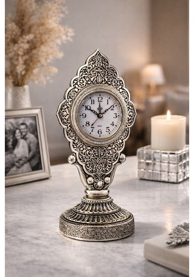 Nostaljik Vintage Taş İşlemeli Kabartmalı Lüks Gümüş Renk Dekoratif Salon Ve Ofis Masa Saati 29 Cm Gümüş