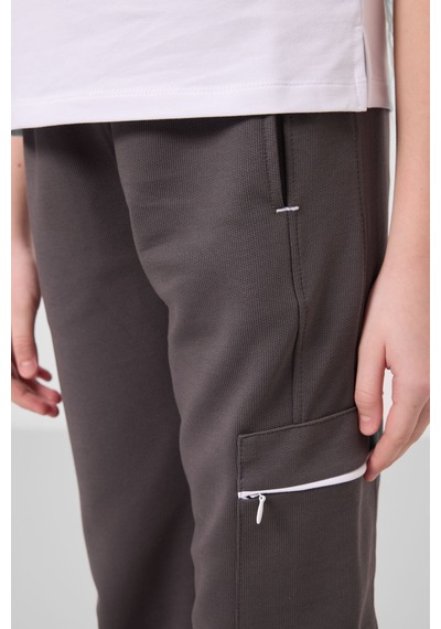 Tommylife Beyaz-koyu Gri O Yaka Baskılı Lastik Paça Kargo Cepli Kız Çocuk Eşofman Takım - 75173 Beyaz/koyu Gri Beyaz - Koyu Gri Tommylife Beyaz-koyu Gri O Yaka Baskılı Lastik Paça Kargo Cepli Kız Çocuk Eşofman Takım - 75173 Beyaz/koyu Gri Beyaz - Koyu Gri