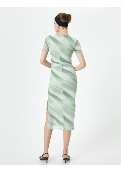 Koton Midi Bodycon Elbise Kısa Kollu Bisiklet Yaka Yırtmaçlı Yeşil Desenli 4sak80046ek Yeşil Koton Midi Bodycon Elbise Kısa Kollu Bisiklet Yaka Yırtmaçlı Yeşil Desenli 4sak80046ek Yeşil