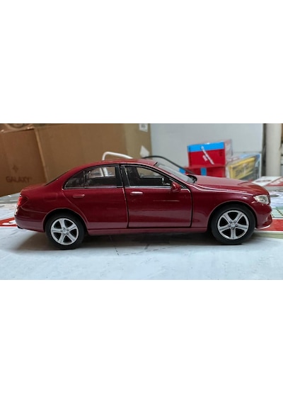 Oyuncak Metal Model Araba 1/36 Çek Bırak Mercedes Benz E Class Kırmızı