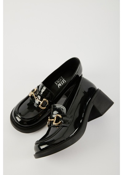 Selin Shoes Hily Gold Aksesuar Detay Kadın Loafer- Siyah Rugan