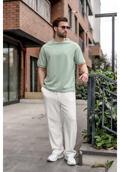 Madmext Mint Yeşili Şerit Detaylı Modern Kesim Erkek Tişört E7182