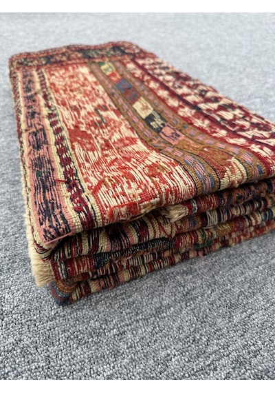 El Dokuması İran Kilimi 126x200 Renkli Motifli Yün Kilim