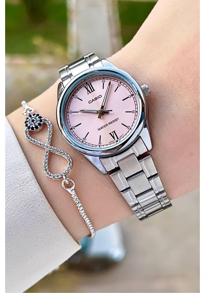 Casio Csıste141 Kadın Kol Saati