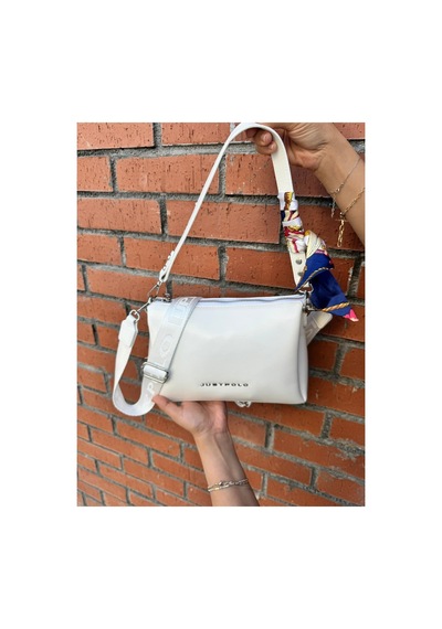 Just Polo Kadın Premium Şal Detaylı Yumuşak Deri Ayarlanabilir Askılı Çapraz El Ve Omuz Çantası Ebat : 28 X 18 Cm Rugan Beyaz