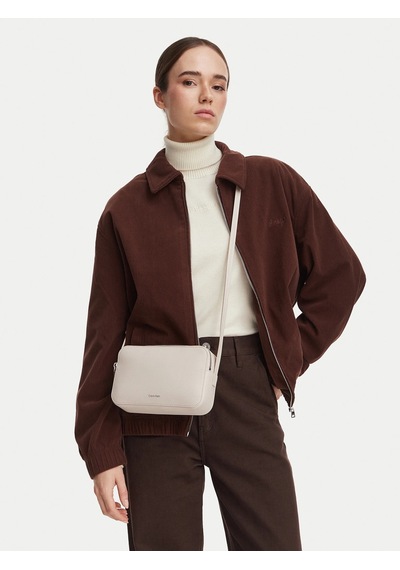 Calvin Klein Kadın Marka Logolu Günlük Kullanıma Uygun Ekru El Çantası Lv04f3276g Acg