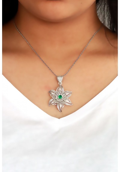 Zümrüt Taşlı Lotus Çiçeği Telkari Gümüş Kolye (506088854)