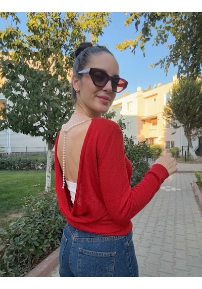 Ali Butik Kırmızı Sırt Dekolteli İnci Detaylı Triko