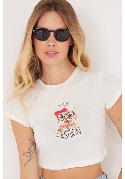 Tudors Kadın Slim Fit Dar Kesim %100 Pamuk Bisiklet Yaka Baskılı Beyaz Crop Tişört-36867 Beyaz