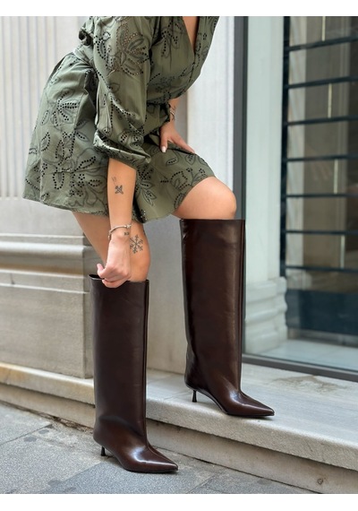 Erva'nın Butiği Kahve Cilt Veray Xl Oversize Kalın Baldır 5 Cm Mini Topuk Çizme-6402 Kahverengi Erva'nın Butiği Kahve Cilt Veray Xl Oversize Kalın Baldır 5 Cm Mini Topuk Çizme-6402 Kahverengi