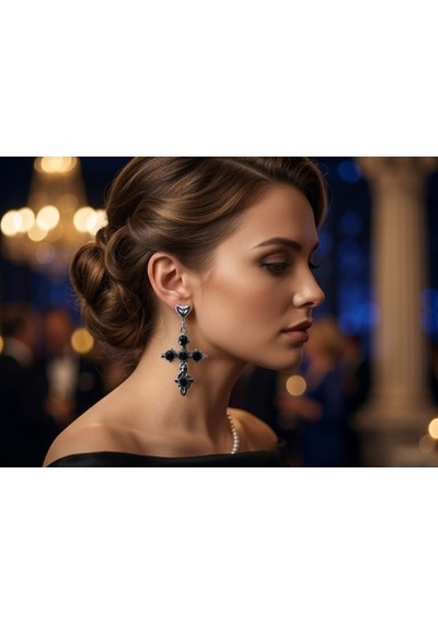 Dükkan Design Siyah Taşlı Gotik Haç Küpe Gümüş - Siyah