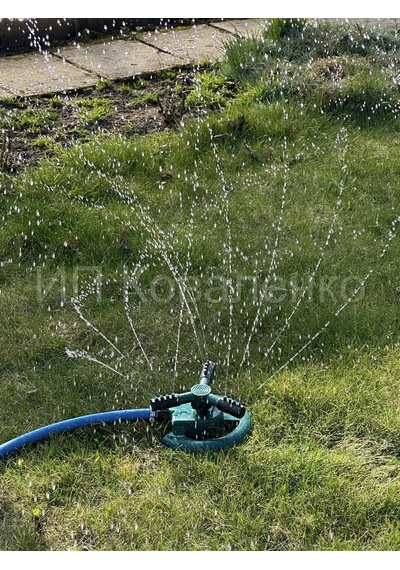 Bahçe Ve Sebze Bahçeleri İçin Dönen Fıskiye 390805682