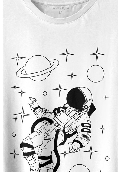 Uzayda Salinan Astronot Silüeti Satürn Gezegeni Baskılı Tişört Unisex T-shirt 001