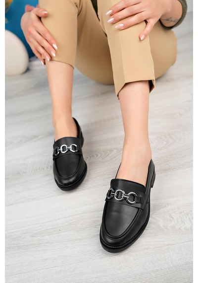 Aymood Kadın Siyah Cilt Zincir Tokalı Kalın Taban Pu Deri Günlük Klasik Topuklu Loafer Makosen Ayakk Siyah Aymood Kadın Siyah Cilt Zincir Tokalı Kalın Taban Pu Deri Günlük Klasik Topuklu Loafer Makosen Ayakk Siyah