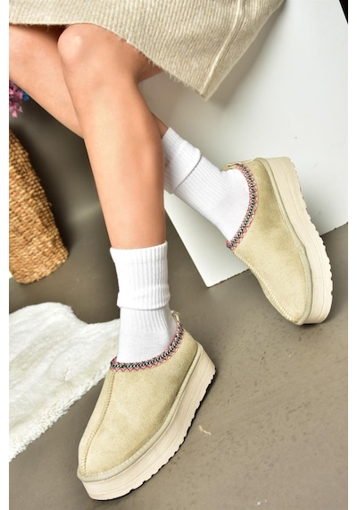 Fox Shoes R612047302 Bej Süet İçi Tüylü Kalın Tabanlı Kadın Terlik Bej