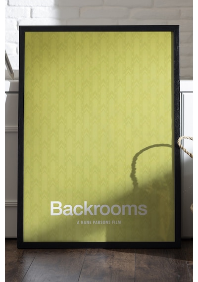 Backrooms Siyah Ahşap Çerçeveli Poster, Dekoratif Film Duvar Tablosu