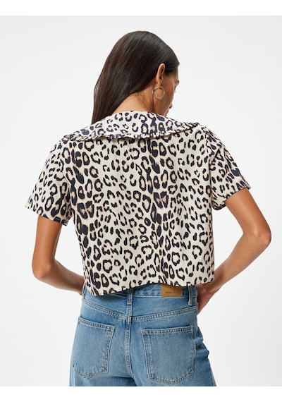 Koton Leopar Desenli Bluz Bebe Yaka Bağcık Detaylı Kısa Kollu Slim Fit Bej Desenli 5wal60115ıw Ekru