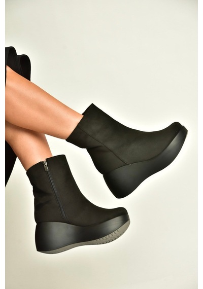 Fox Shoes Z946051901 Siyah Nubuk Dolgu Tabanlı Kadın Bot
