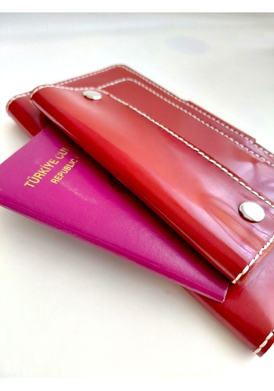 Luna Luster Hakiki Deri Vintage Tasarım Unisex Telefon Bölmeli Seyahat Cüzdanı & Pasaportluk & Portföy Çanta Kızıl Kahve Luna Luster Hakiki Deri Vintage Tasarım Unisex Telefon Bölmeli Seyahat Cüzdanı & Pasaportluk & Portföy Çanta Kızıl Kahve