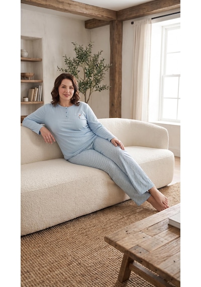 Eyfuze Kadın Kışlık Büyük Beden Desenli Yakası Düğmeli Uzun Kollu Pijama Takımı Mavi - Beyaz