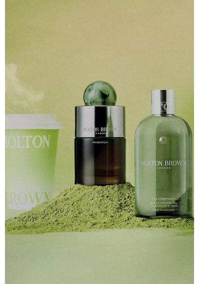 Molton Brown 300 Ml Odunsu-yeşil Çay Notalı Unisex Duş Jeli Duş Jelleri Diğer