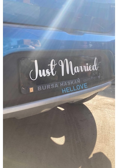 Gelin Arabası Plakalık Just Married Yazılı Siyah Üzeri Beyaz Yazı Kendinden Yapışkanlı