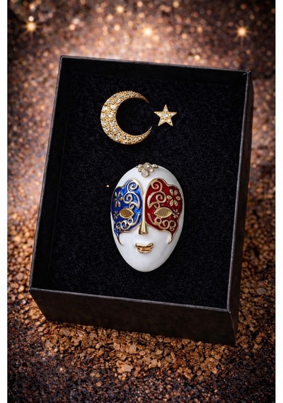 Ay Yıldız Ve Venedik Maskesi Figürlü Broş Şık Tasarım Hediye Kutulu Yaka İğnesi Renkli