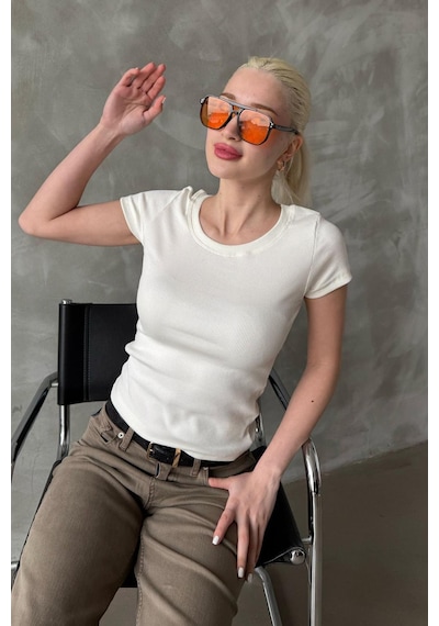Beyaz Geniş Yaka Fittili Basic Kadın T-shirt Mg2293 Beyaz Beyaz Geniş Yaka Fittili Basic Kadın T-shirt Mg2293 Beyaz
