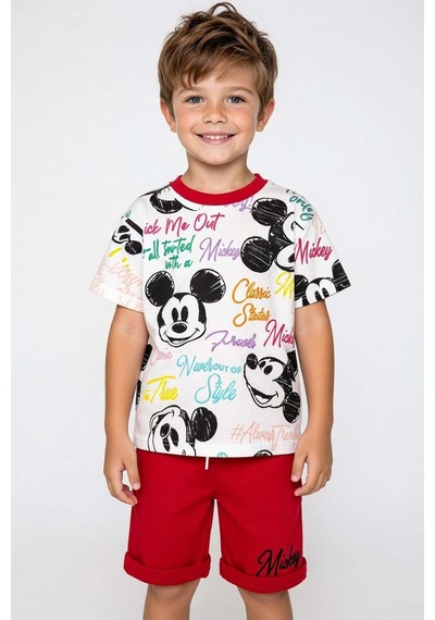 Riccotarz Erkek Çocuk Ayıcık Desen Ve Renkli Yazılarla Penye T-shirt Kırmızı Şortlu Takım Kırmızı