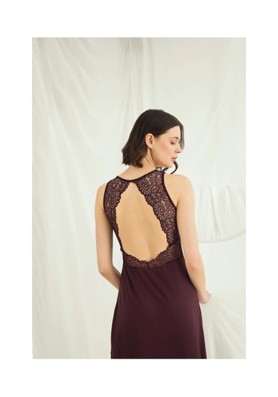 Aria's Closet Arias Closet Göğüs Ve Sırt Dekolteli Dantelli Yırtmaçlı Askılı Gecelik MÜRDÜM