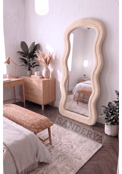 Olivia Krem Renk Kumaş Kaplamalı Dalgalı Kavisli Ayaklı Boy Aynası 182x87 Cm