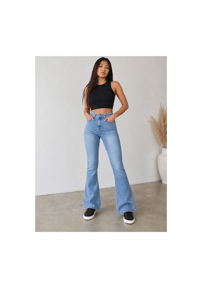 Bluemarlin Buz İşlemli Ön İşlemli Likralı Tam Kalıp Denim İspanyol Paça Jeans Pantolon Mavi Bluemarlin Buz İşlemli Ön İşlemli Likralı Tam Kalıp Denim İspanyol Paça Jeans Pantolon Mavi