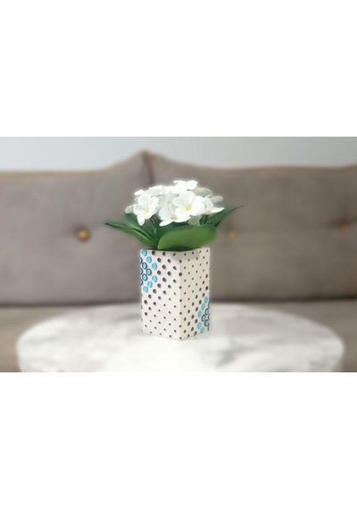 Vazoda Beyaz Yapay Çiçek Dekoratif Puanlı Poliresin Vazo Dahil 6 x 6 x 15 CM