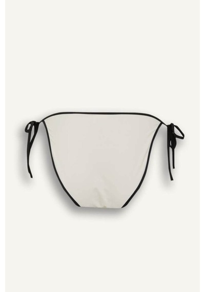 DeFacto Regular Fit Bikini Altı-Fall in Love D4051AX25HSWT16
