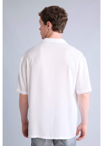 DeFacto Regular Fit Apaş Yaka Yazlık Kısa Kollu Beyaz Gömlek E2533AX25SMWT34