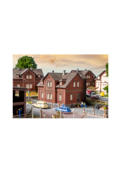 Faller 130753, 1/87 Bergmannsplatz 2 Geliştirme Evi Plastik Maketi