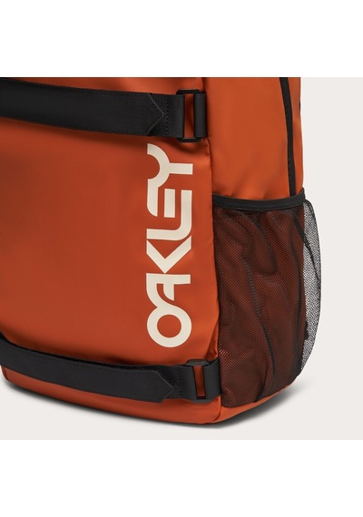 Oakley The Freshman Skate Fos901202-52cu Sırt Çantası Siyah