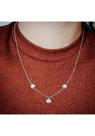 Oriental Kuyumculuk Jewellery Taşlı Papatya Cicek Gumus Kolye Gümüş