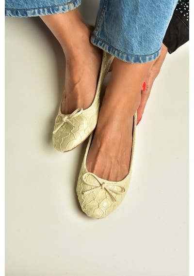 Fox Shoes Z726243404 Bej Kumaş Kadın Babet