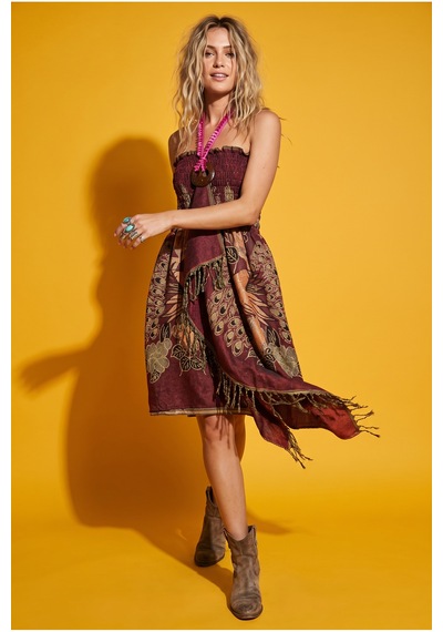 Fashion Cocktail Mistik Doğu Bohem Hint İşi Şal Desenli Püsküllü Hindistancevizi Aksesuarlı Bağlamalı Lastikli Simli Kumaş Straples Elbise Kırmızı Fashion Cocktail Mistik Doğu Bohem Hint İşi Şal Desenli Püsküllü Hindistancevizi Aksesuarlı Bağlamalı Lastikli Simli Kumaş Straples Elbise Kırmızı