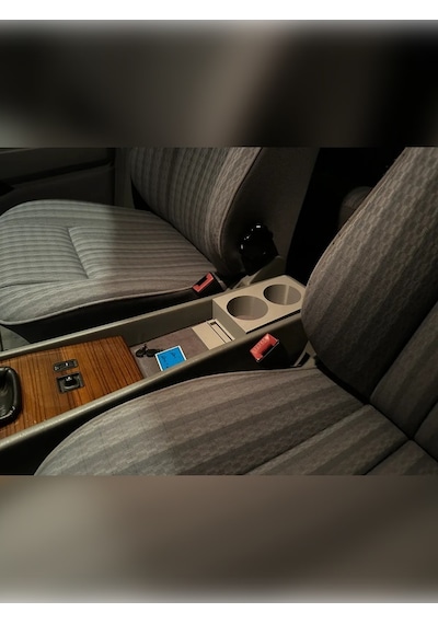 Mercedes W124 Bardaklık