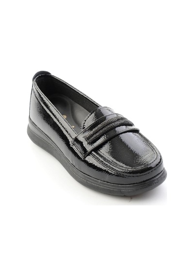 Siyah Kırışık Rugan Kadın Loafer Ayakkabı K01536105812