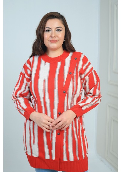 By Saygı Kadın Önü Düğme Detaylı Simli Boyuna Çizgili Büyük Beden Triko Tunik Kazak Mercan By Saygı Kadın Önü Düğme Detaylı Simli Boyuna Çizgili Büyük Beden Triko Tunik Kazak Mercan