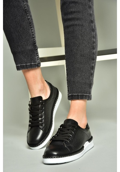 Fox Shoes U555025203 Siyah Hakiki Deri Kadın Spor Ayakkabı Sneakers Siyah-hakiki Deri Çok Renkli Fox Shoes U555025203 Siyah Hakiki Deri Kadın Spor Ayakkabı Sneakers Siyah-hakiki Deri Çok Renkli