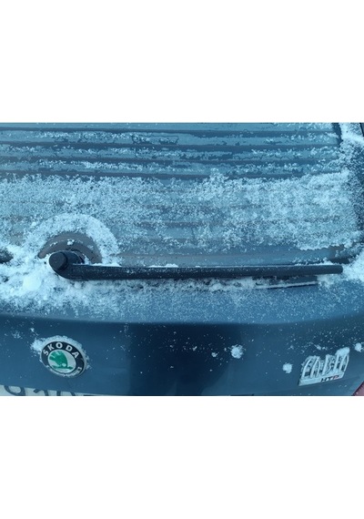 Skoda Fabia Arka Silecek Kapağı