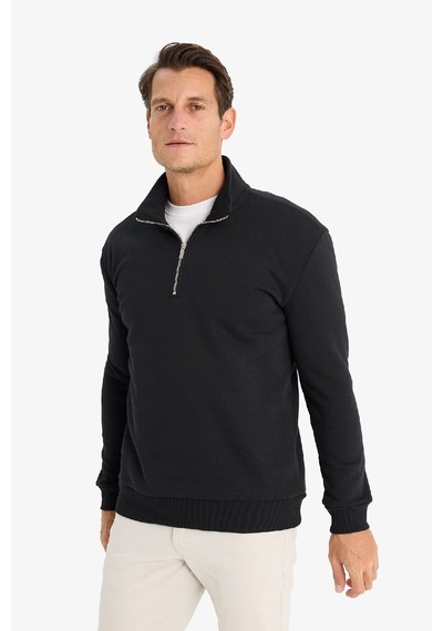 DeFacto Comfort Regular Fit Rahat Kalıp Fermuarlı Dik Yaka Basic Düz Sweatshirt X7405AZ25SPBK81
