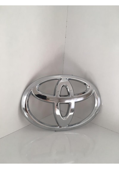 Toyota Corolla 2013 2016 Ön Panjur Logo Arma 75311 05040 Genişlik 14cm Yükseklik 9.5cm